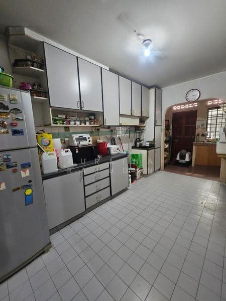 Rumah Teres 2-Tingkat untuk Dijual di Seksyen 24 (Shah Alam) - Zuraina Rajudin - Kitchen - PropertyGuru.com.my
