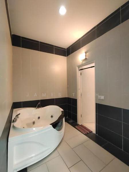 Rumah Berkembar untuk Dijual di Shah Alam (Selangor) - James Teoh - Bathroom - PropertyGuru.com.my