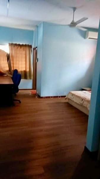 Commercial Semi-D for Rent in Taman Bukit Tiram (Ulu Tiram) - Zephyr Khoo - Bedroom - PropertyGuru.com.my