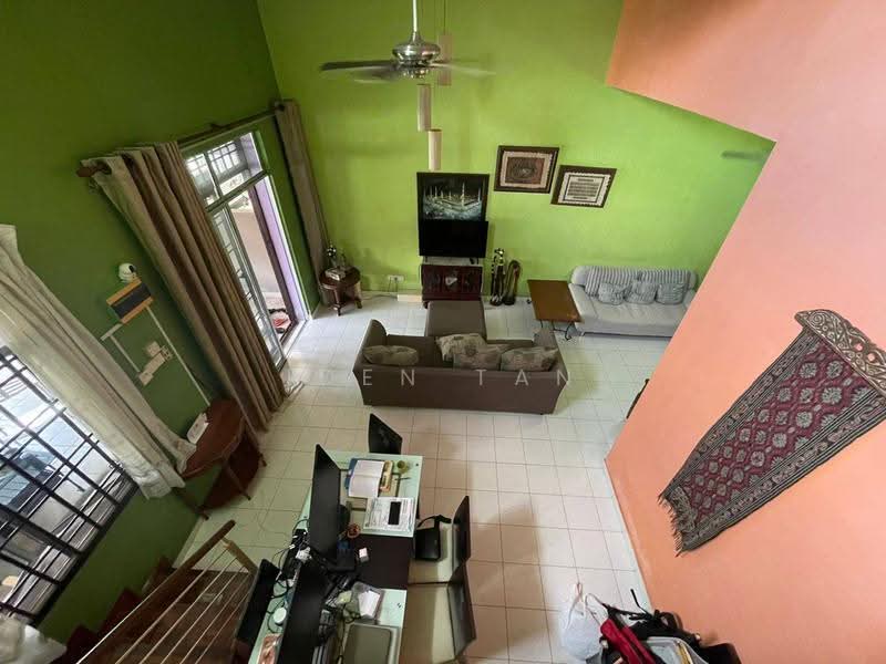 1.5-storey Terraced House for Sale in Taman Setia Indah (Tebrau) - Iden Tan - Living Room - PropertyGuru.com.my