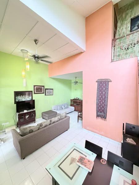 1.5-storey Terraced House for Sale in Taman Setia Indah (Tebrau) - Iden Tan - Living Room - PropertyGuru.com.my