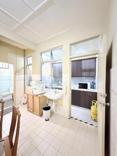 1.5-storey Terraced House for Sale in Taman Setia Indah (Tebrau) - Iden Tan - Kitchen - PropertyGuru.com.my