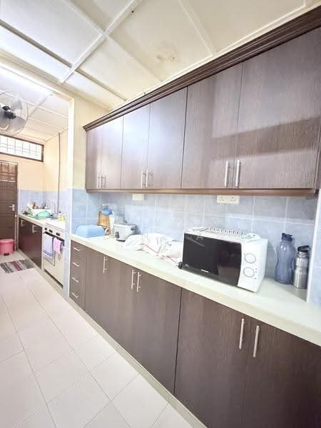 1.5-storey Terraced House for Sale in Taman Setia Indah (Tebrau) - Iden Tan - Kitchen - PropertyGuru.com.my