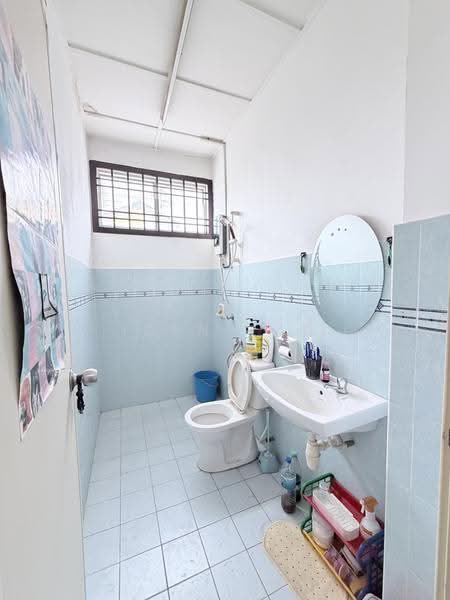 1.5-storey Terraced House for Sale in Taman Setia Indah (Tebrau) - Iden Tan - Bathroom - PropertyGuru.com.my