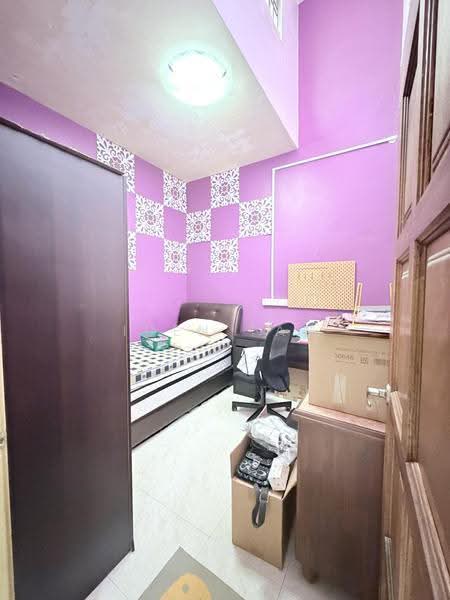 Rumah Teres 1-Tingkat untuk Dijual di Taman Setia Indah (Tebrau) - Iden Tan - Bedroom - PropertyGuru.com.my