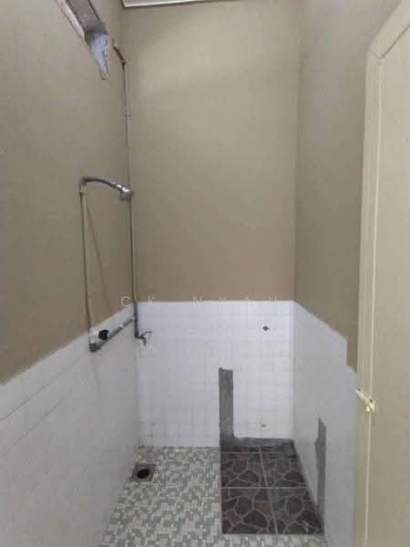 1-storey Terraced House for Sale in Ipoh (Perak) - Ck Nyau - Bathroom - PropertyGuru.com.my
