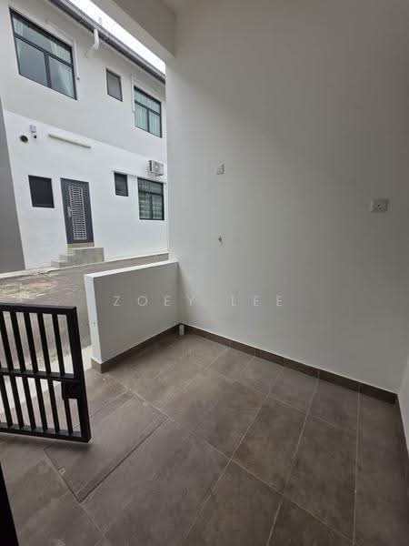 Rumah Teres 2-Tingkat untuk Disewa di Skudai (Johor) - Zoey Lee - Exterior - PropertyGuru.com.my