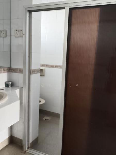 Condominium for Sale at Allamanda - Fong LP - Bathroom - PropertyGuru.com.my
