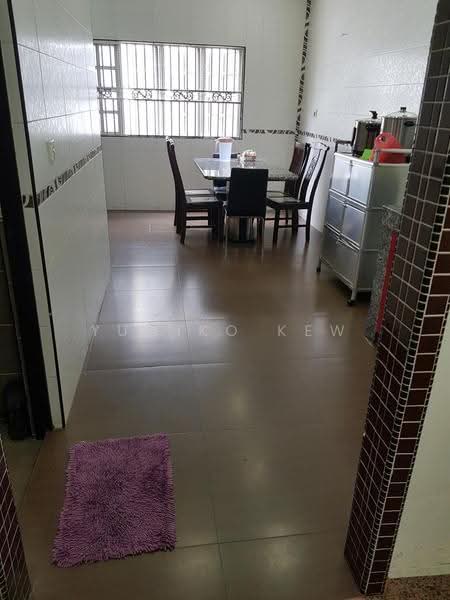 2-storey Terraced House for Sale in Taman Bukit Serdang (Seri Kembangan) - Yumiko Kew - Kitchen - PropertyGuru.com.my