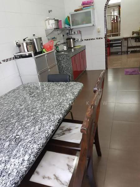 2-storey Terraced House for Sale in Taman Bukit Serdang (Seri Kembangan) - Yumiko Kew - Kitchen - PropertyGuru.com.my