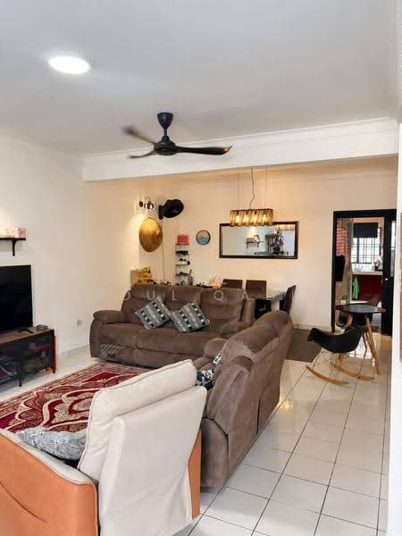 Rumah Teres 2-Tingkat untuk Dijual di Damansara Damai (Selangor) - Abdul Qadir - Living Room - PropertyGuru.com.my