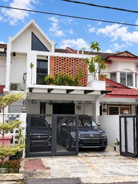 Rumah Teres 2-Tingkat untuk Dijual di Damansara Damai (Selangor) - Abdul Qadir - Exterior - PropertyGuru.com.my
