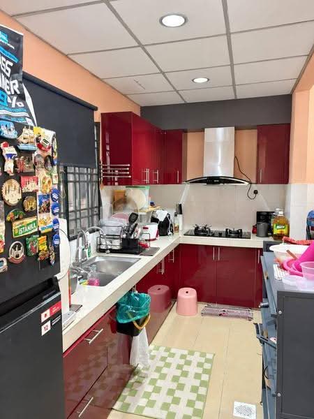 Rumah Teres 2-Tingkat untuk Dijual di Damansara Damai (Selangor) - Abdul Qadir - Kitchen - PropertyGuru.com.my