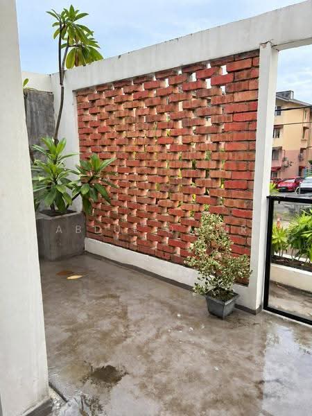 Rumah Teres 2-Tingkat untuk Dijual di Damansara Damai (Selangor) - Abdul Qadir - Exterior - PropertyGuru.com.my