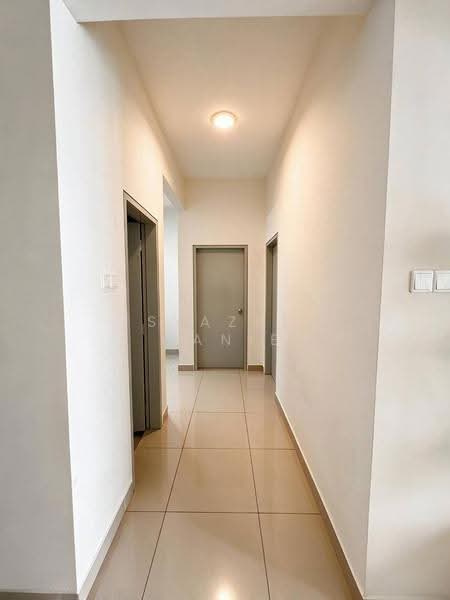 Kediaman Servis untuk Disewa di SkyLake Residence - Syazue Wanie - Corridor - PropertyGuru.com.my