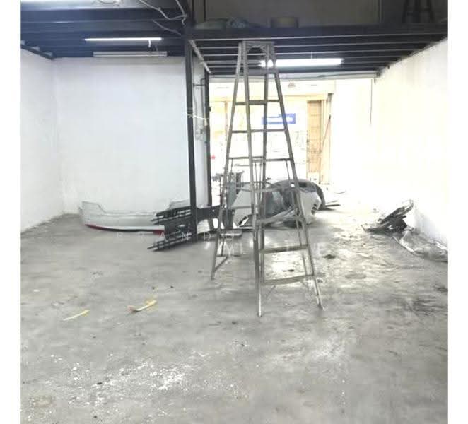 Shop for Rent in Pusat Perdagangan Seri Kembangan (Seri Kembangan) - Brandon Yee - Interior - PropertyGuru.com.my