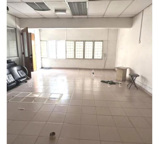 Shop for Rent in Pusat Perdagangan Seri Kembangan (Seri Kembangan) - Brandon Yee - Interior - PropertyGuru.com.my
