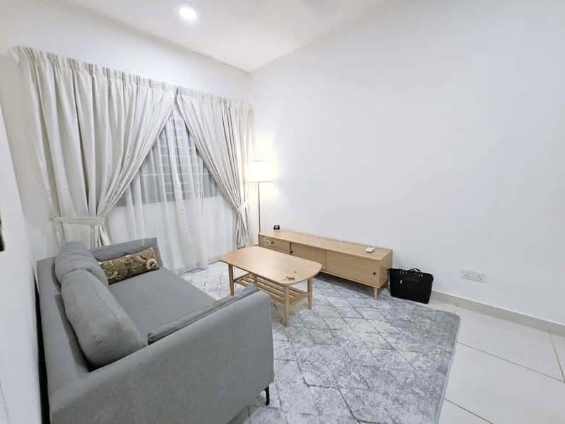 Kediaman Servis untuk Disewa di EDUSENTRAL - Tabris Wong - Living Room - PropertyGuru.com.my