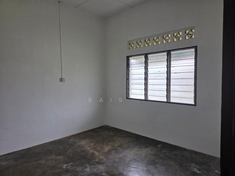Rumah Teres 1-Tingkat untuk Dijual di Taman Nesa (Port Dickson) - RAIS . - PropertyGuru.com.my