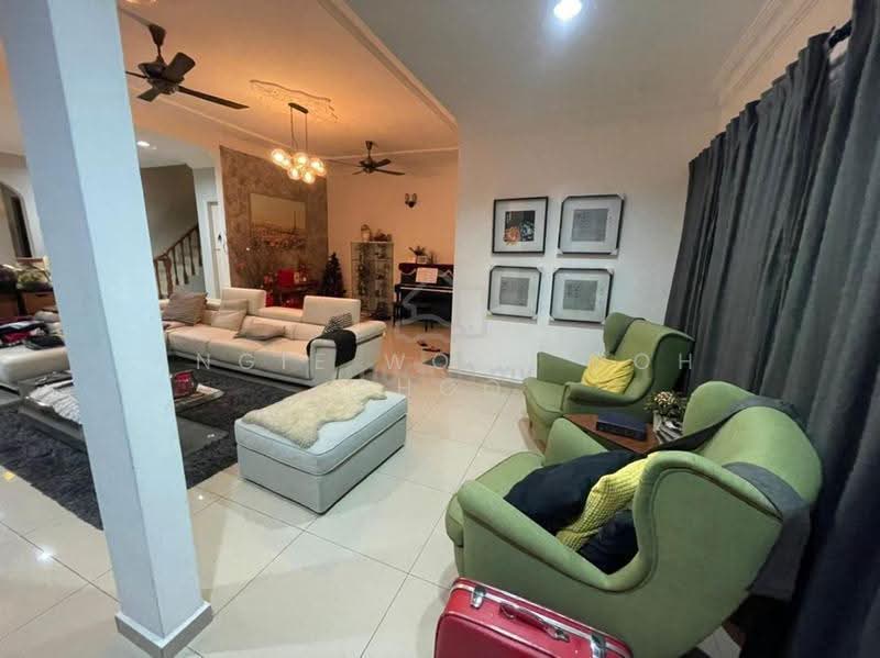 Rumah Teres 2-Tingkat untuk Dijual di Taman Maluri (Cheras) - Angie Wong - Living Room - PropertyGuru.com.my
