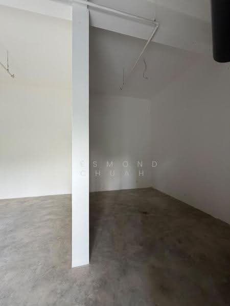Shop for Rent in Gelugor (Penang) - Desmond Chuah - Interior - PropertyGuru.com.my