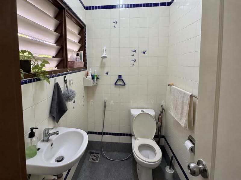 Semi-Detached House for Sale in Cheras (Kuala Lumpur) - Nur Alisya - Bathroom - PropertyGuru.com.my