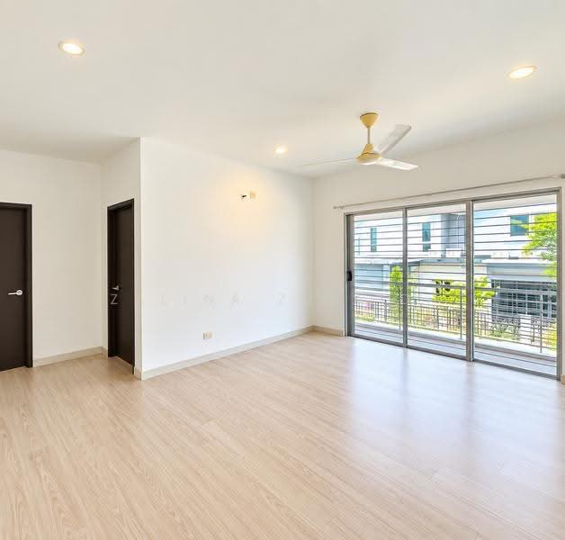 Terraced House for Sale in Denai Alam (Shah Alam) - Zalina Zubaidi - Living Room - PropertyGuru.com.my