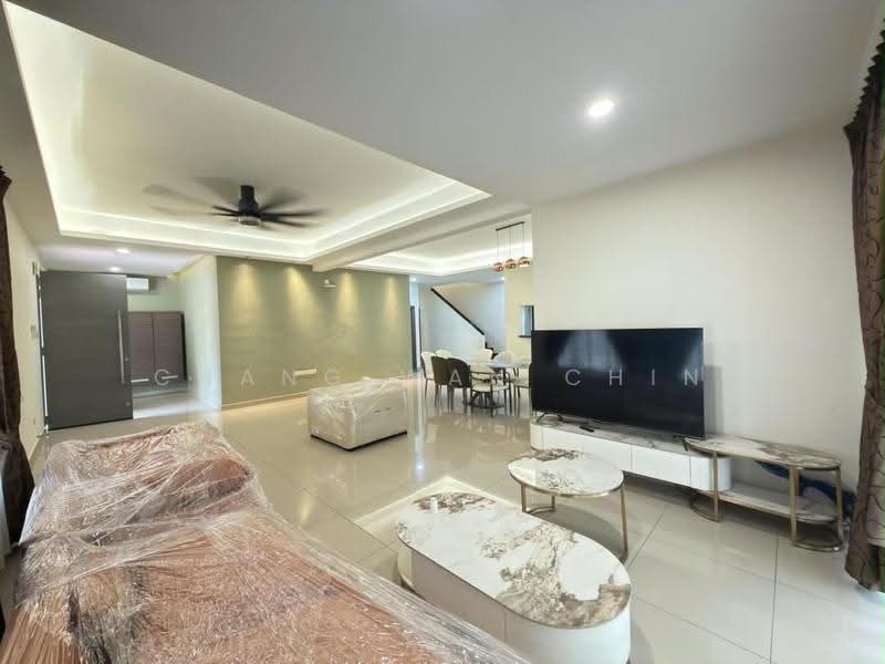 Rumah Banglo untuk Disewa di Bukit Kesenangan (Johor Bahru) - Chang Wan Chin - Living Room - PropertyGuru.com.my