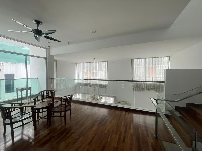 Rumah Berkembar untuk Dijual di Kinrara Residence (Puchong) - Francis Soh - Living Room - PropertyGuru.com.my