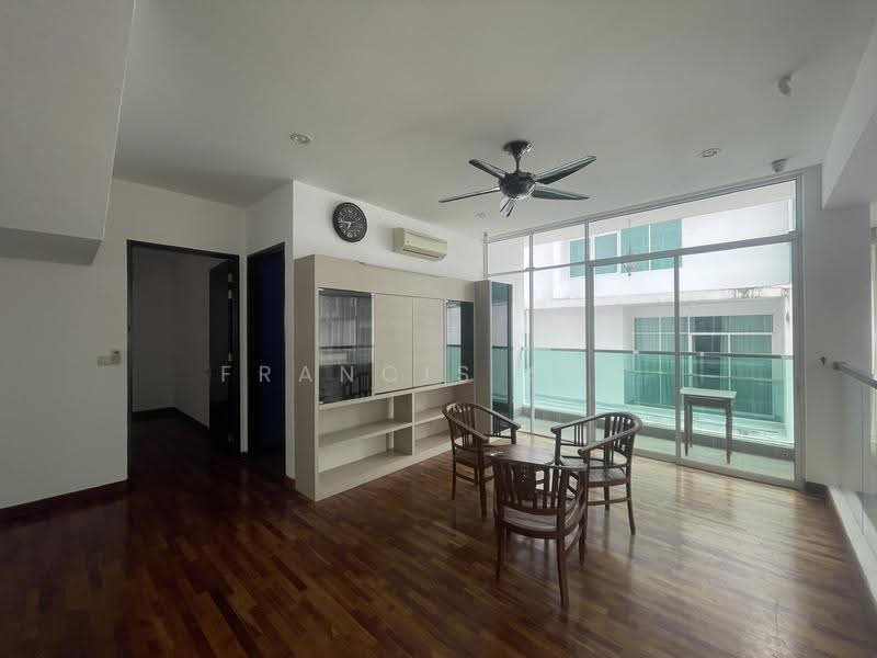 Rumah Berkembar untuk Dijual di Kinrara Residence (Puchong) - Francis Soh - Living Room - PropertyGuru.com.my