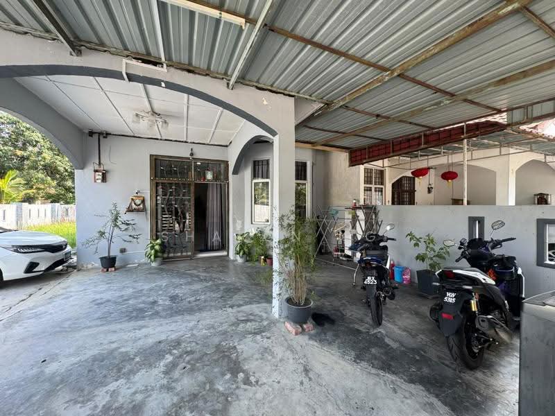 1-storey Terraced House for Sale in Kangkar Pulai (Skudai) - Sharon Ng - Exterior - PropertyGuru.com.my
