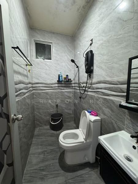 1-storey Terraced House for Sale in Kangkar Pulai (Skudai) - Sharon Ng - Bathroom - PropertyGuru.com.my