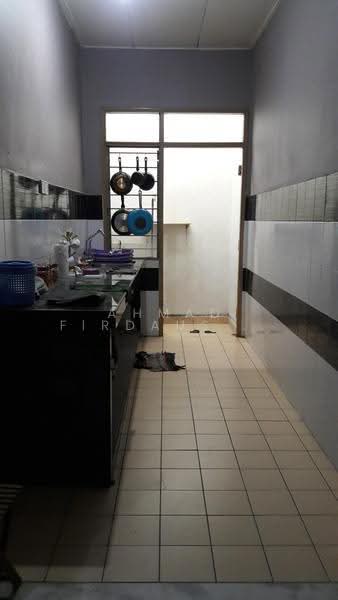 Apartment for Sale at Pangsapuri Daisy - Ahmad Firdaus Mahmod - Kitchen - PropertyGuru.com.my