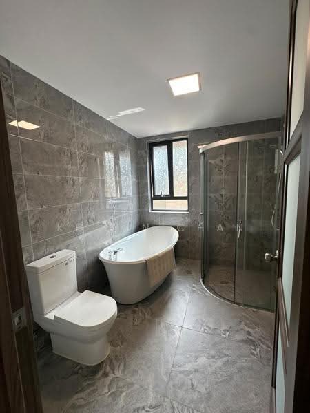 Rumah Kluster untuk Disewa di Forest City (Gelang Patah) - Ke Xin Chan - Bathroom - PropertyGuru.com.my