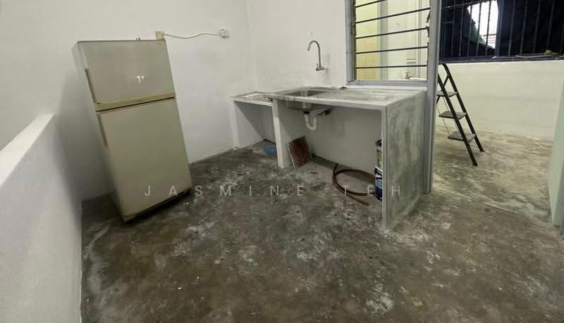 Flat for Sale at Taman Sri Setia - Jasmine Teh - Kitchen - PropertyGuru.com.my