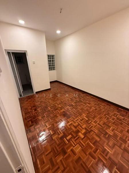 Semi-Detached House for Rent in Bandar Country Homes (Rawang) - Vikram . - Interior - PropertyGuru.com.my