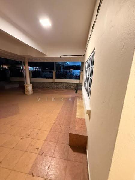 Semi-Detached House for Rent in Bandar Country Homes (Rawang) - Vikram . - Exterior - PropertyGuru.com.my