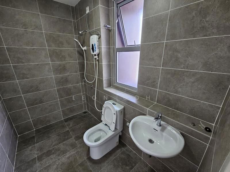 Rumah Teres 2-Tingkat untuk Disewa di Bandar Rimbayu (Telok Panglima Garang) - Leon Goh - Bathroom - PropertyGuru.com.my