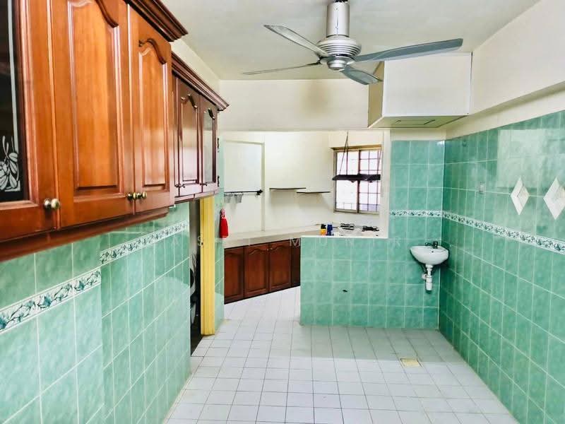 Kondominium untuk Disewa di Seri Mas Condominium - Basri Munir - Kitchen - PropertyGuru.com.my
