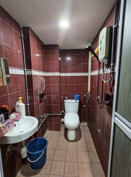 Condominium for Sale at Petaling Indah Condominiums - Mandy Liew - Bathroom - PropertyGuru.com.my