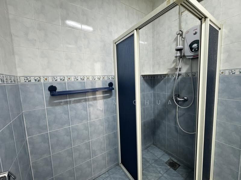 2-storey Terraced House for Sale in Usj 3a (Subang Jaya) - Jeslyn Chua - Bathroom - PropertyGuru.com.my