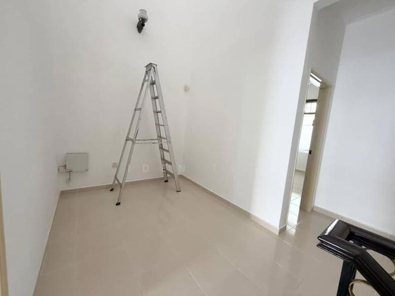 Rumah Teres 2-Tingkat untuk Dijual di Taman Perling (Perling) - Iden Tan - Interior - PropertyGuru.com.my