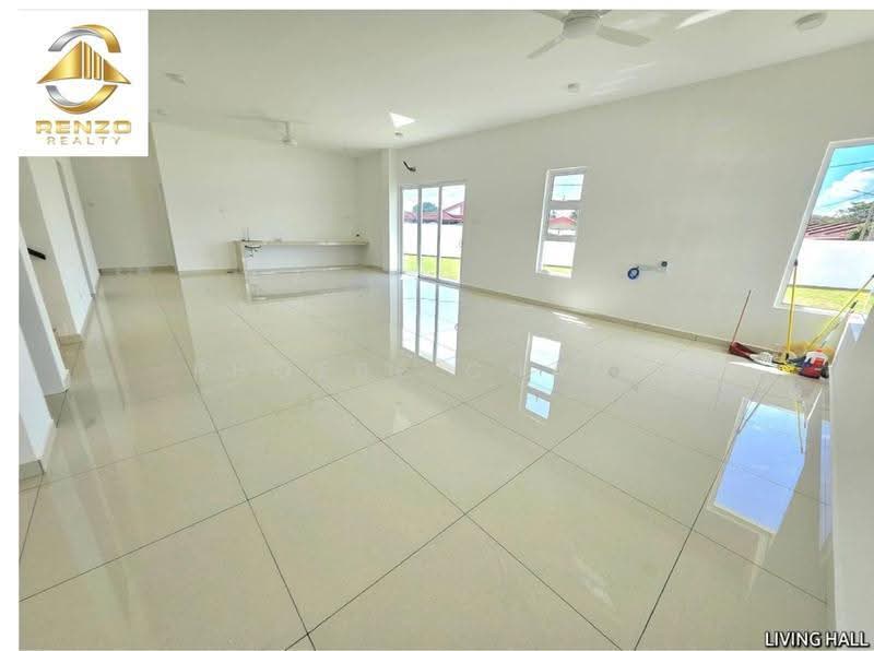 Semi-Detached House for Sale in Ipoh (Perak) - Phoebe Chang - Living Room - PropertyGuru.com.my
