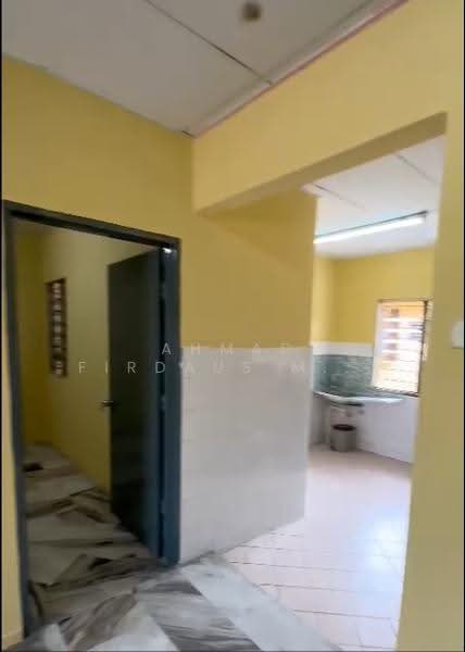 Flat for Sale at Rumah Pangsa Nilam Sari - Ahmad Firdaus Mahmod - Interior - PropertyGuru.com.my