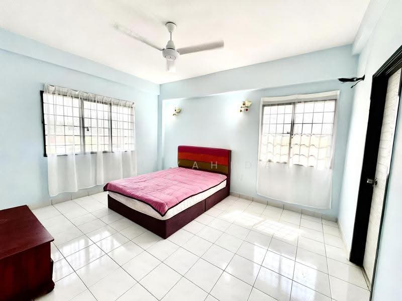 Pangsapuri untuk Disewa di Anggerik Villa 2 - Norsyahidah Razlan - Bedroom - PropertyGuru.com.my