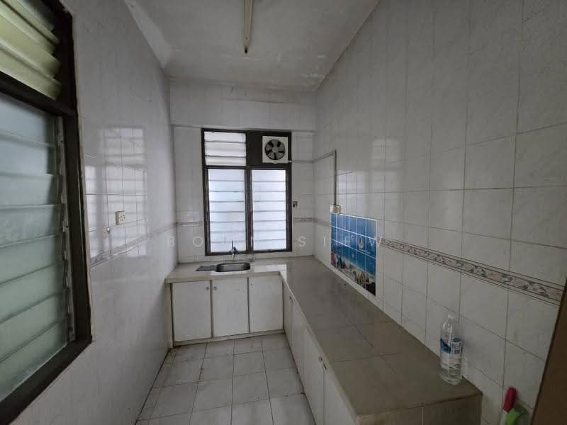 Apartment for Sale at Desa Universiti - Boon Siew - Kitchen - PropertyGuru.com.my