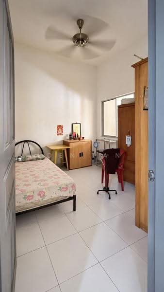 2-storey Terraced House for Sale in Taman Sri Putra (Tampoi) - Iden Tan - Bedroom - PropertyGuru.com.my