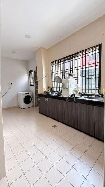 2-storey Terraced House for Sale in Taman Sri Putra (Tampoi) - Iden Tan - Kitchen - PropertyGuru.com.my