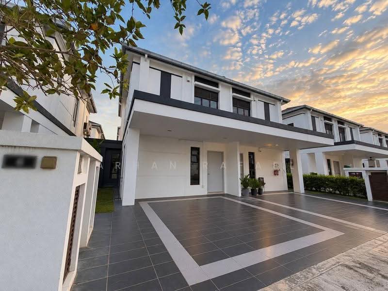 Rumah Teres 2-Tingkat untuk Dijual di Eco Grandeur (Puncak Alam) - Farhan Rafael - Exterior - PropertyGuru.com.my