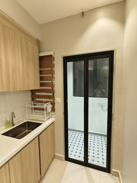 Service Residence for Rent at Maya Bay Residences @ Gamuda Cove - Chris Lee - Kitchen - PropertyGuru.com.my